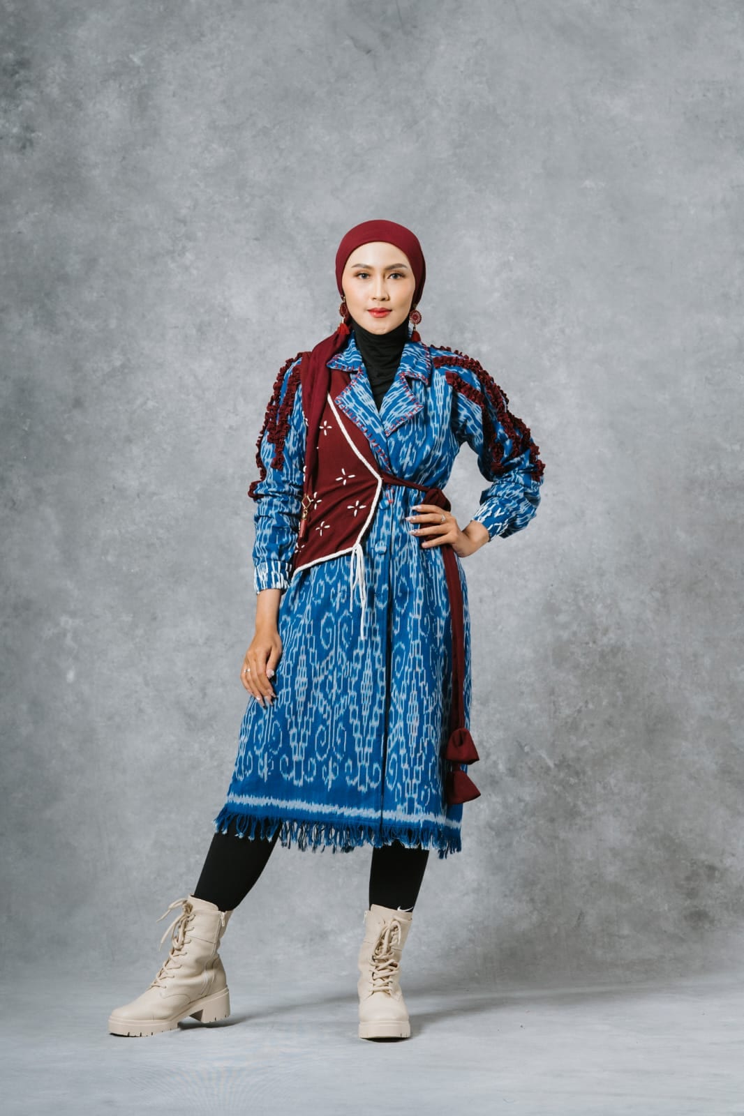 Dress Ikat Biru Rompi Maron