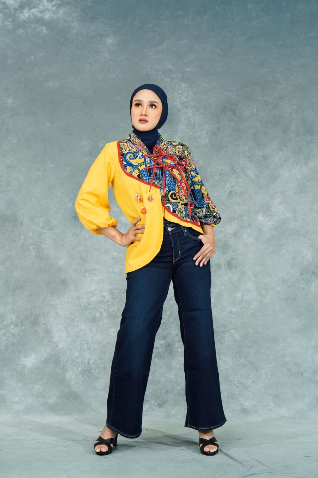 Outer Etnik Kuning Batik