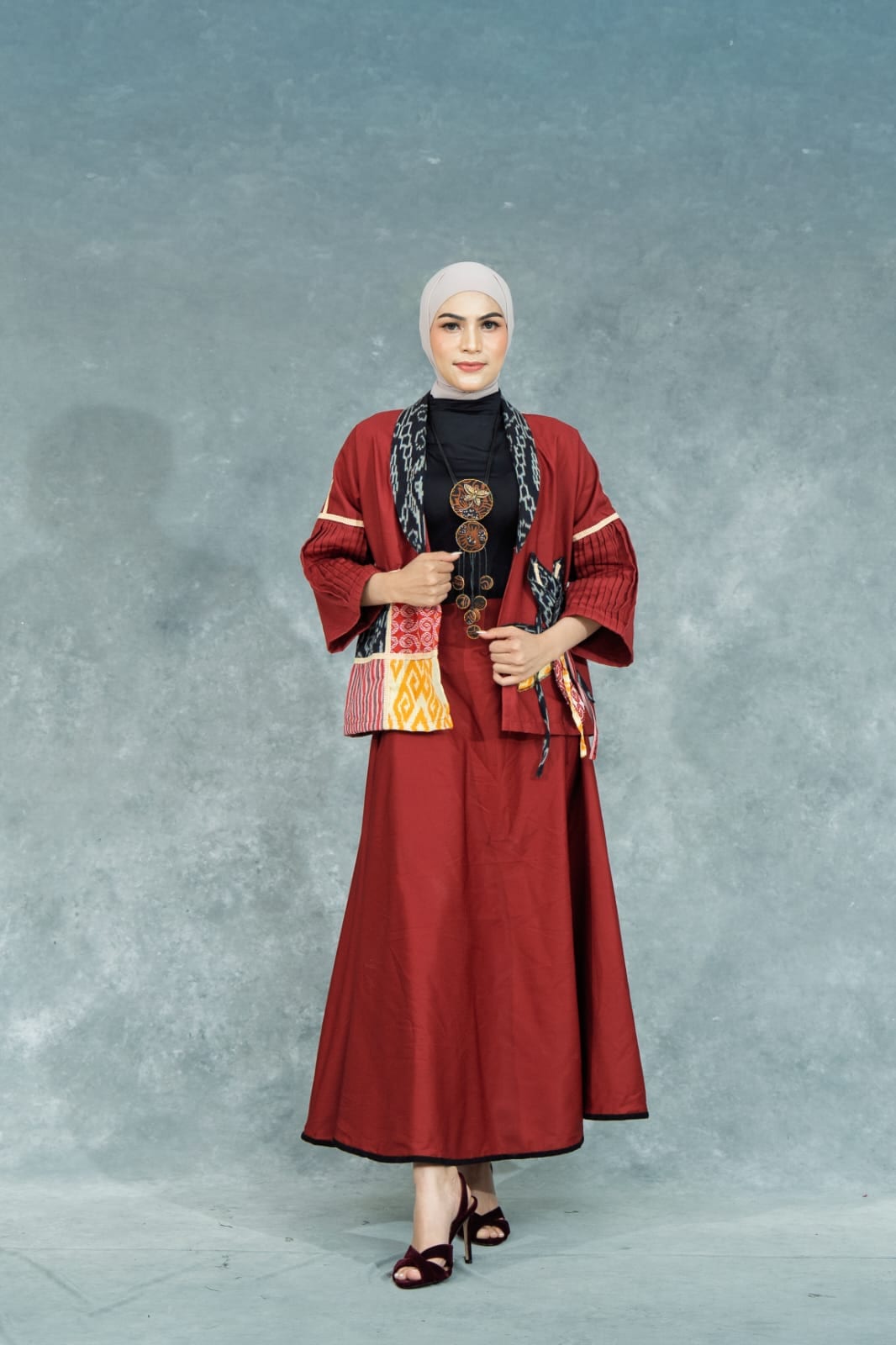 Set Outer Merah Rok Merah